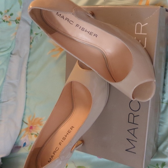 Marc Fisher high heels, light natural, sz 9.5 - Picture 1 of 3